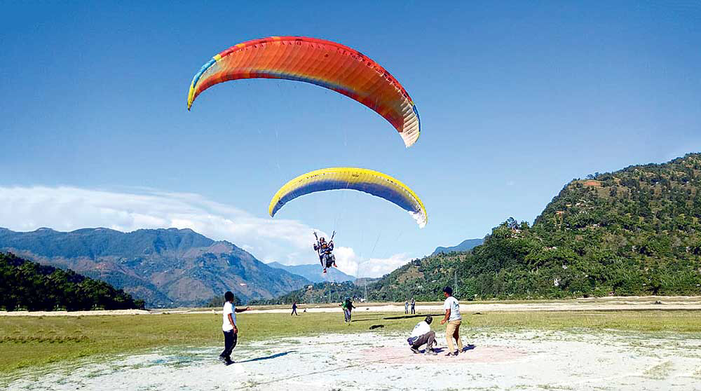 पोखरामा प्याराग्लाइडिङ दुर्घटना हुँदा १ को मृत्यु १ घाइते