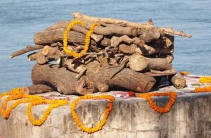 शवको अन्त्यष्टि गर्न दाउरा समेत नभएपछि