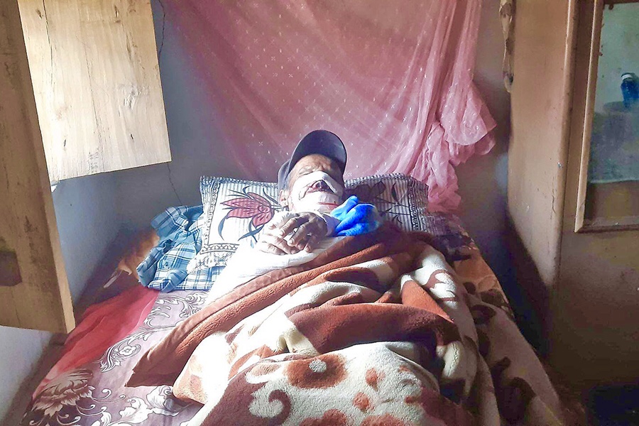 घरभित्रै पसेर चितुवाको आक्रमण