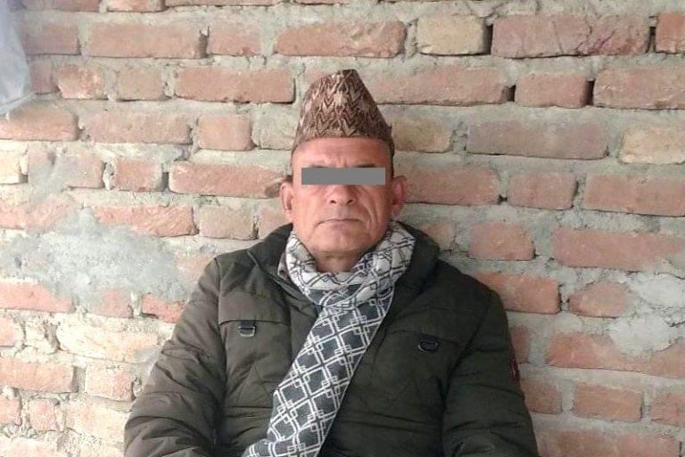 बिहान ३ बजे होटेलको कोठामा महिलासँगै समातिए वडाध्यक्ष, उनि भन्छन -….