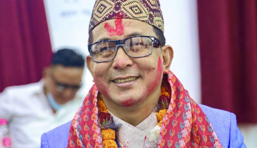 १० दिनमै गुम्यो दिपक मनाङेको मन्त्री पद
