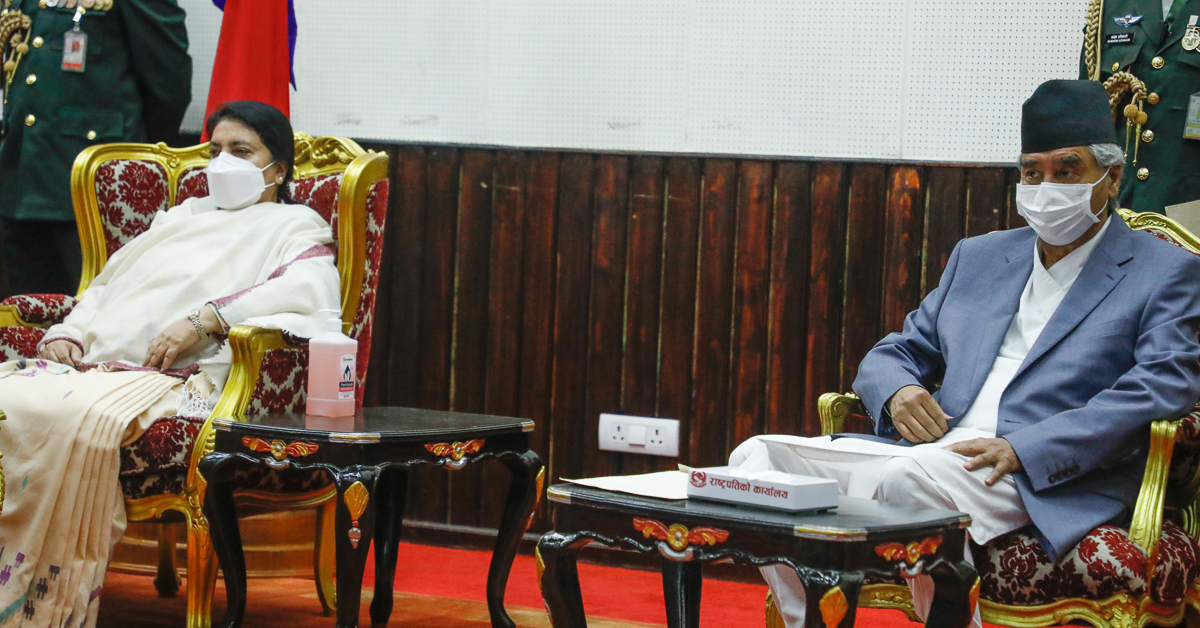 राष्ट्रपति र प्रधानमन्त्रीबीच पहिलो दिन नै खटपट