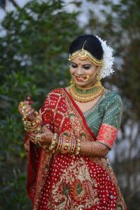 विवाहित महिलालाई किन आँखा लगाउँछन्  ?