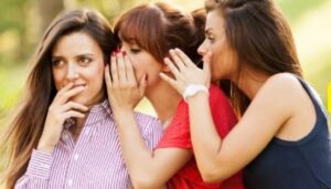 किन मान्छेले अर्काको पिँठ्यु पछाडि कुरा काट्छ ?