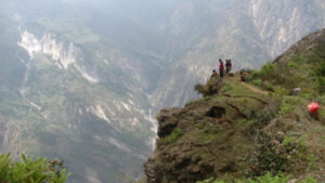 ससुरालीमा टीका लगाएर फर्किंदा भिरबाट ल’डेर मृ’त्यु