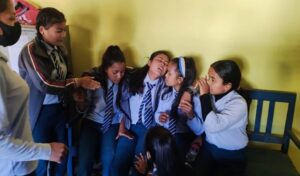 विद्यार्थी बेहोस हुन थालेपछि विद्यालय बन्द