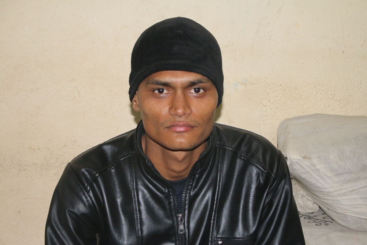 १५ वर्षपछि भारतबाट फर्किए, घर फेला पार्न ३ दिनदेखि गाउँ डुलाएको डुलायै प्रहरी